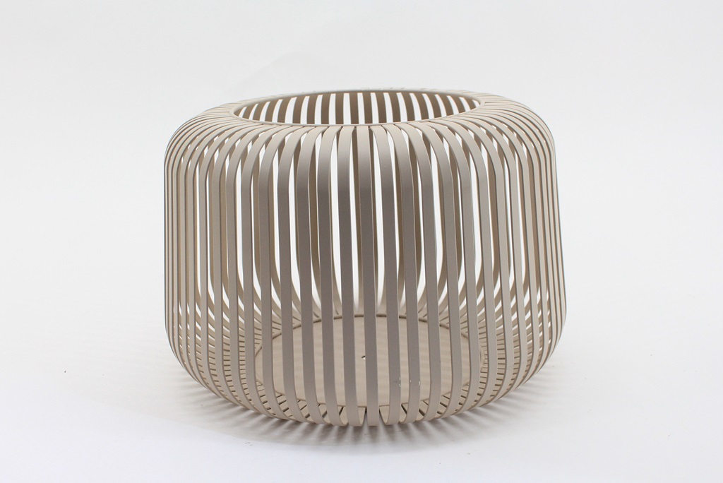 Metalllaterne "Novaro" sand, Größe M