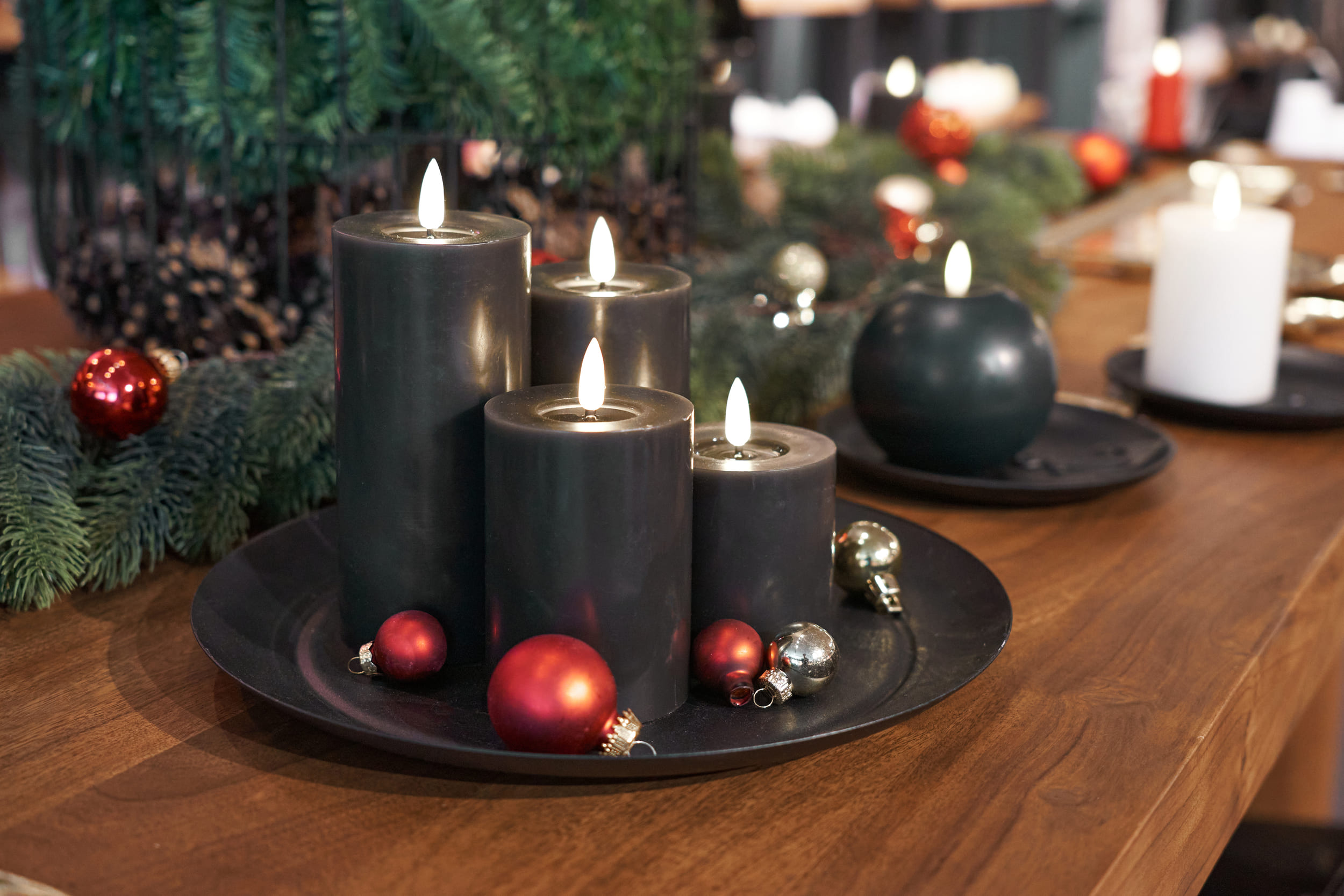 LED 4er Set W black mit Teller