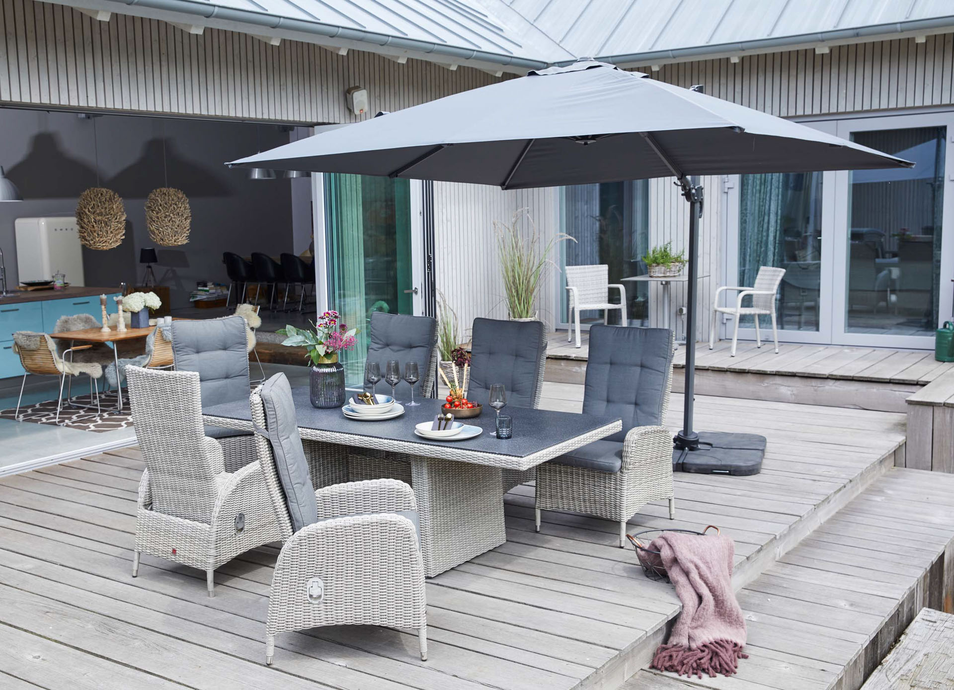 Dining Hocker "Bilbao" d. grau, inkl. Kissen