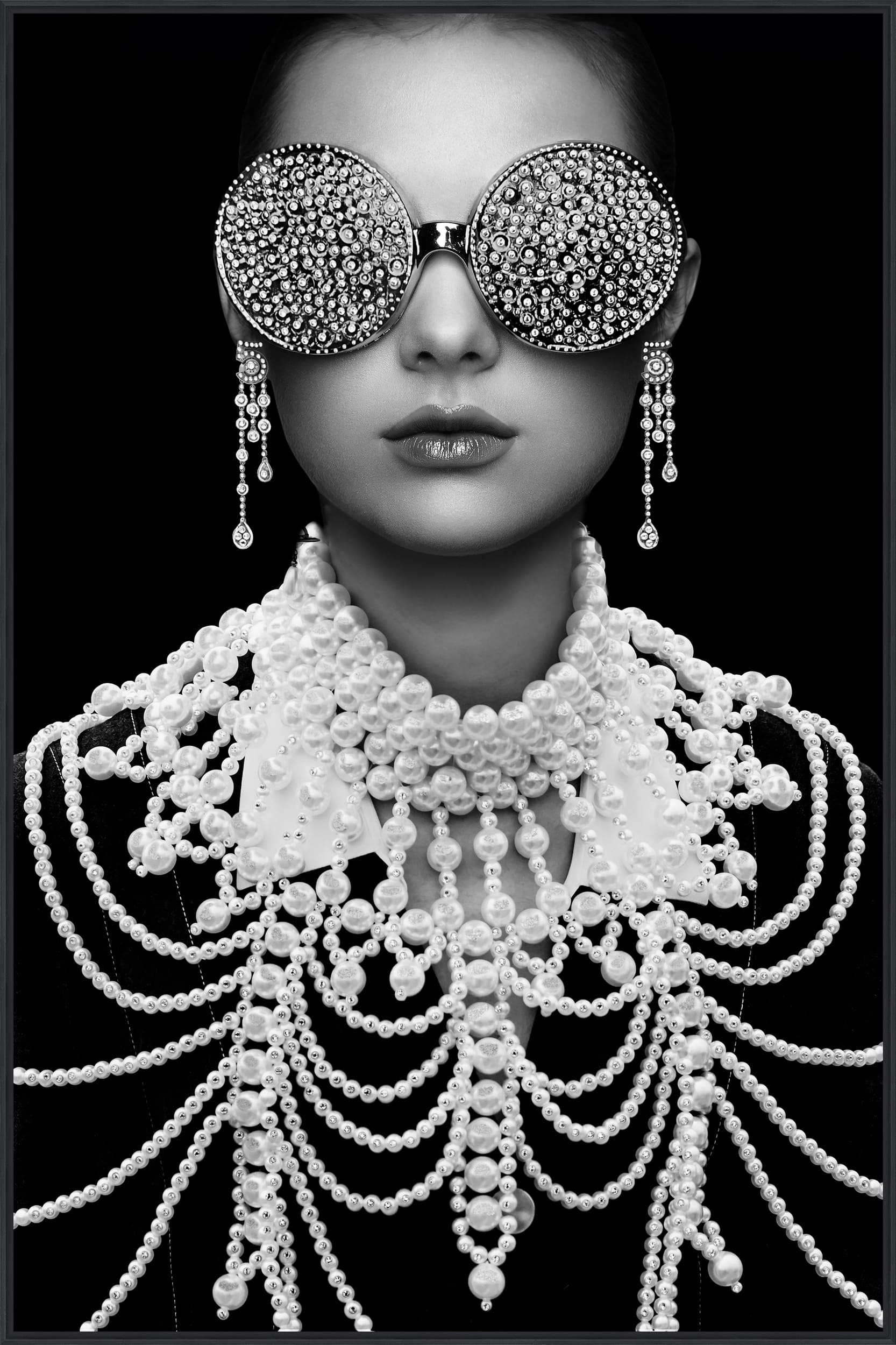 Wandbild Frame Lady with pearl necklace 80x120cm