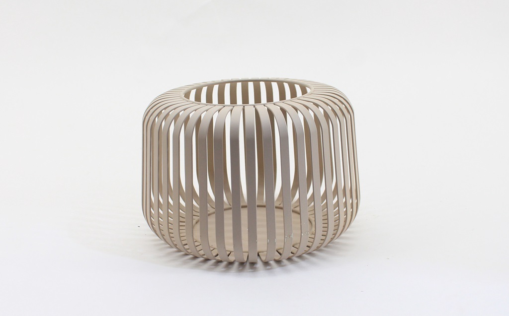Metalllaterne "Novaro" sand, Größe S